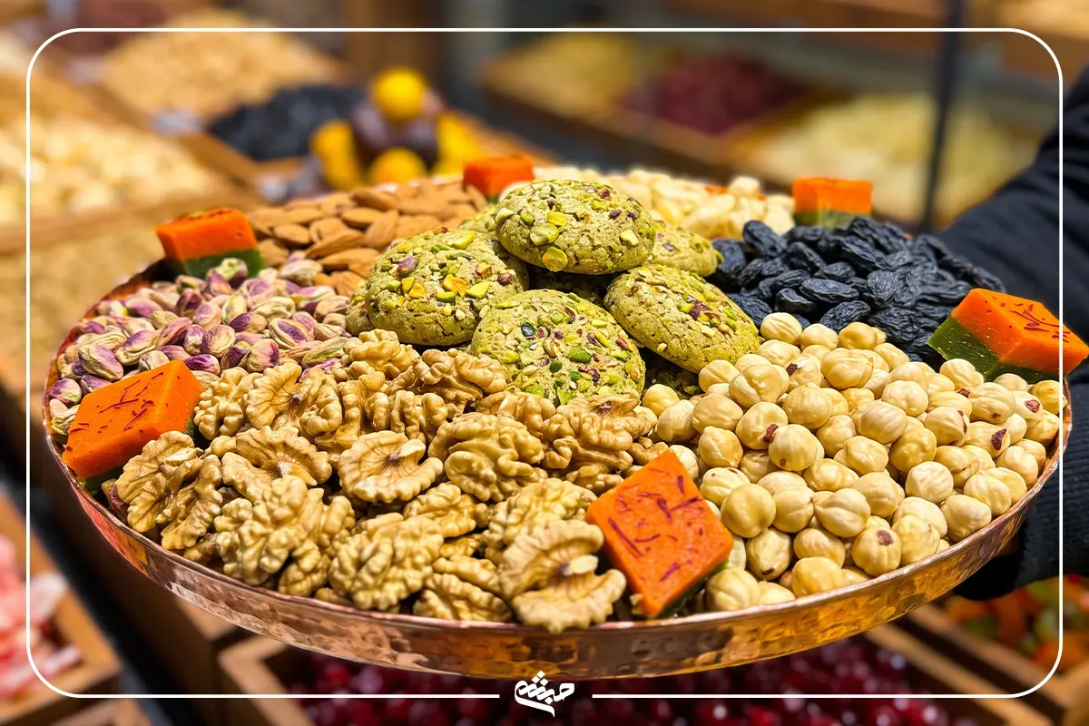 سینی درباری مخصوص حبشی با ترکیب مغزها، مویز و شیرینی