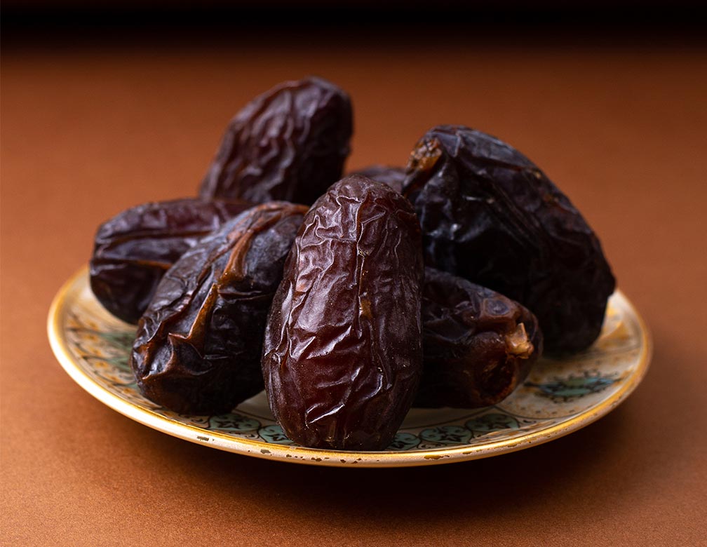شروع افطار با خرما