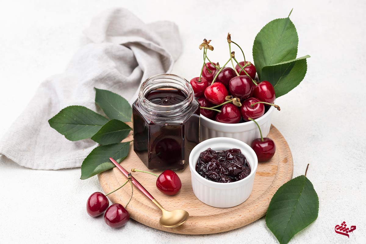 مربای خوشرنگ آلبالو حبشی